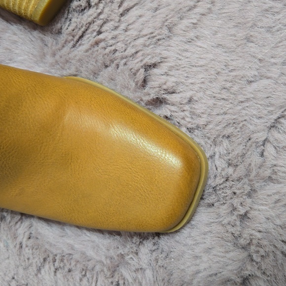 NWOB KORKS WEDGE BOOTIES. SZ 10 - Picture 2 of 6